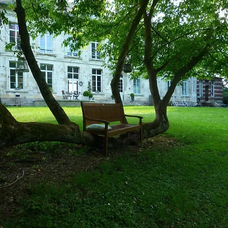 Alojamento de Acomodação e Pequeno-almoço Château De Plessier-roza 4*