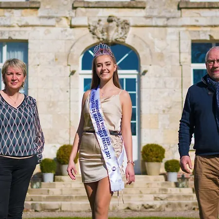 Chateau De Plessier-roza Bed & Breakfast